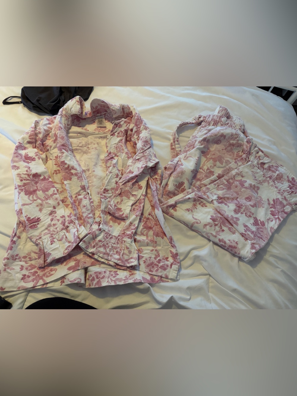 Bundle of women’s clothing - Picture 11 of 12